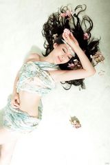 组图：杜小米拍梦幻写真 显清新秀丽楚楚动人