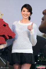 组图：吴亚馨拍吻戏调戏腼腆男 开火锅店圆梦