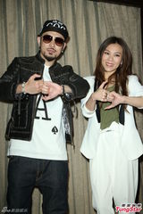 组图：蔡健雅新歌邀热狗助阵 否认参加我是歌手