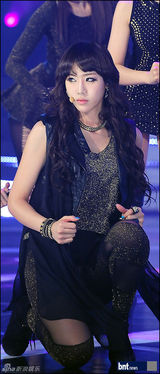 组图：韩女团Dal shabet出演《冠军秀》展火辣身材