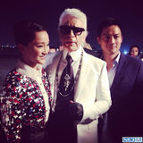 组图：周迅与男友高圣远牵手亮相 幸福恩爱