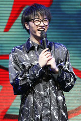 组图：华晨宇演唱会九月举办 3D舞台设计抢眼