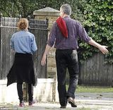 组图：艾玛素颜简装悠然自得 抿嘴卖萌俏皮可爱