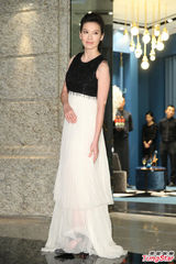 组图：林熙蕾黑白长裙典雅 计划未来返台定居