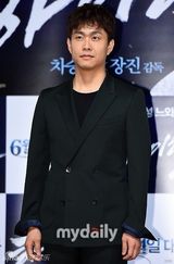 组图：《高跟鞋》首映 车胜元新作问世心情好