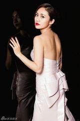 组图：刘云美艳性感杂志大片 眼神深邃淡定优雅