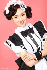 组图：程砚秋清新写真 化身甜美小厨娘