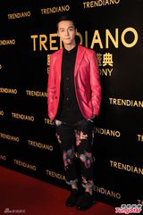 组图：陈伟霆阿Sa聚少离多 避谈结婚工作为重