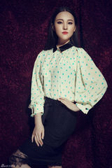 组图：新星刘小小时尚写真 展现多面魅力