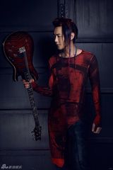 黄义达生日爆朋克风图 演唱会重音乐性 (图)