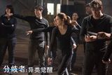 组图：《分歧者》曝对决特辑上演“世界大战”