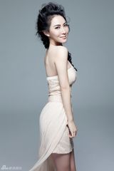 组图：石天琦纯美编发写真 清新自然展淑女风