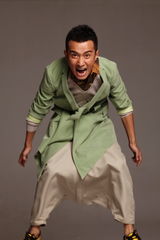 组图：文章演绎新潮复古混搭 显80后男人自由不羁