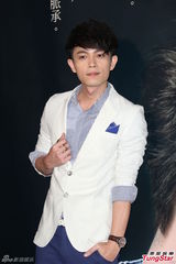 组图：林宇中叹不受爱神眷顾 发片卖萌唱跳儿歌