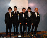 组图：吴京谢楠婚礼甜蜜亲吻 新娘有孕秀鸽子蛋