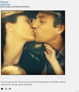 组图：“绿巨人”鲁弗洛是网虫 秀和钢铁侠基情