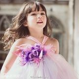 组图：泰美混血小萝莉可爱爆红 天生软萌难自弃