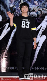 组图：《海盗》众星观影 SM艺人组团捧场