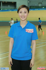 组图：朱晨丽母亲节赠大红包 黄心颖越洋献花