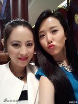 组图：赵薇佟大为新戏开拍 北影96班同学再聚首