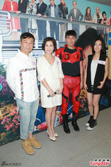 组图：《载得》庆功 苏玉华扬言收视40点结婚