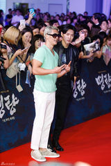 组图：朴有天李钟硕秀智等助阵《鸣梁》