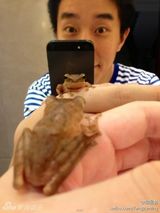 组图：失联好基友！房祖名呆萌私照大盘点