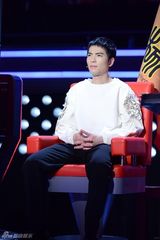 组图：好声音杨家将大考核 雨神助阵呐喊卖萌(杨坤/萧敬腾)