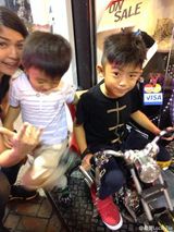 策划：张柏芝母子亲密无间 浓情厚爱展露无遗