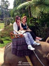 组图：杨恭如自曝“家有潮妈”靓照 二人似姐妹