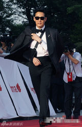 组图：百想红毯星光熠熠 双贤到场引尖叫