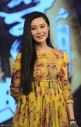 组图：《白发魔女传》录制节目 黄晓明妩媚与范冰冰角色反串