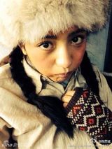 组图：陈思成晒佟丽娅逗比私房照 女神变表情帝