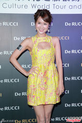 组图：任达华谈房祖名涉毒 望大众给予机会