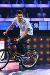 组图：《先生》翻版李敏镐淘汰 秦海璐狂秀恩爱