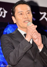 组图：《家族狩猎》篠田麻里子挑战不良少女