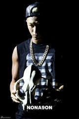 组图：BB太阳携CL拍写真 变暗黑骷髅魔王