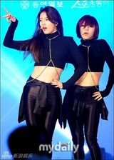 组图：miss A与Crayon Pop出席韩国体育颁奖礼