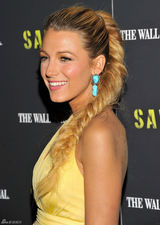 组图：布莱克明黄色礼服闪耀《野蛮人》纽约首映