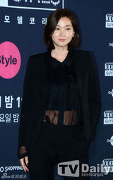 组图：《挑战超模》办发布会 首次男女混练