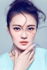 组图：樊蕊最新写真 灵动纯美透出小女人本性