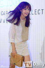 组图：少时秀英蔡贞安等出席活动 秀各色时尚