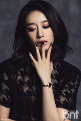 组图：T-ara智妍写真 紧身牛仔秀性感身材