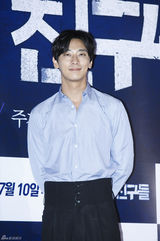 独家：《好朋友》三主演宣传新作 帅出新高度