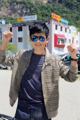 组图：张晓龙米兰街拍 享受轻松悠闲时光