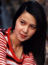 组图：李小璐妈妈年轻时代罕见靓照 中俄混血