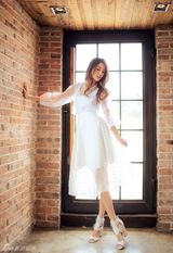 组图：江语晨最新大片 蕾丝透视裙大展纯白诱惑