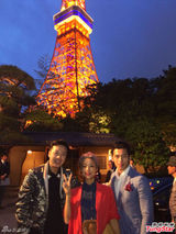 组图：徐濠萦出席活动 与老公陈奕迅各自忙