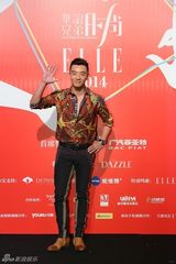 组图：群星亮相华谊之夜红毯熠熠生辉