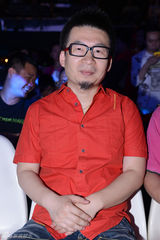 组图：黄勇新专辑唱而立之年心声 臧天朔等力挺